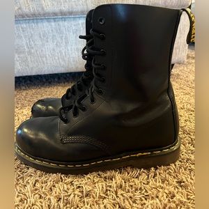 Dr. Martens Unisex Adults 1460 Classic Lace Up Leather Ankle Army Boots Size 9